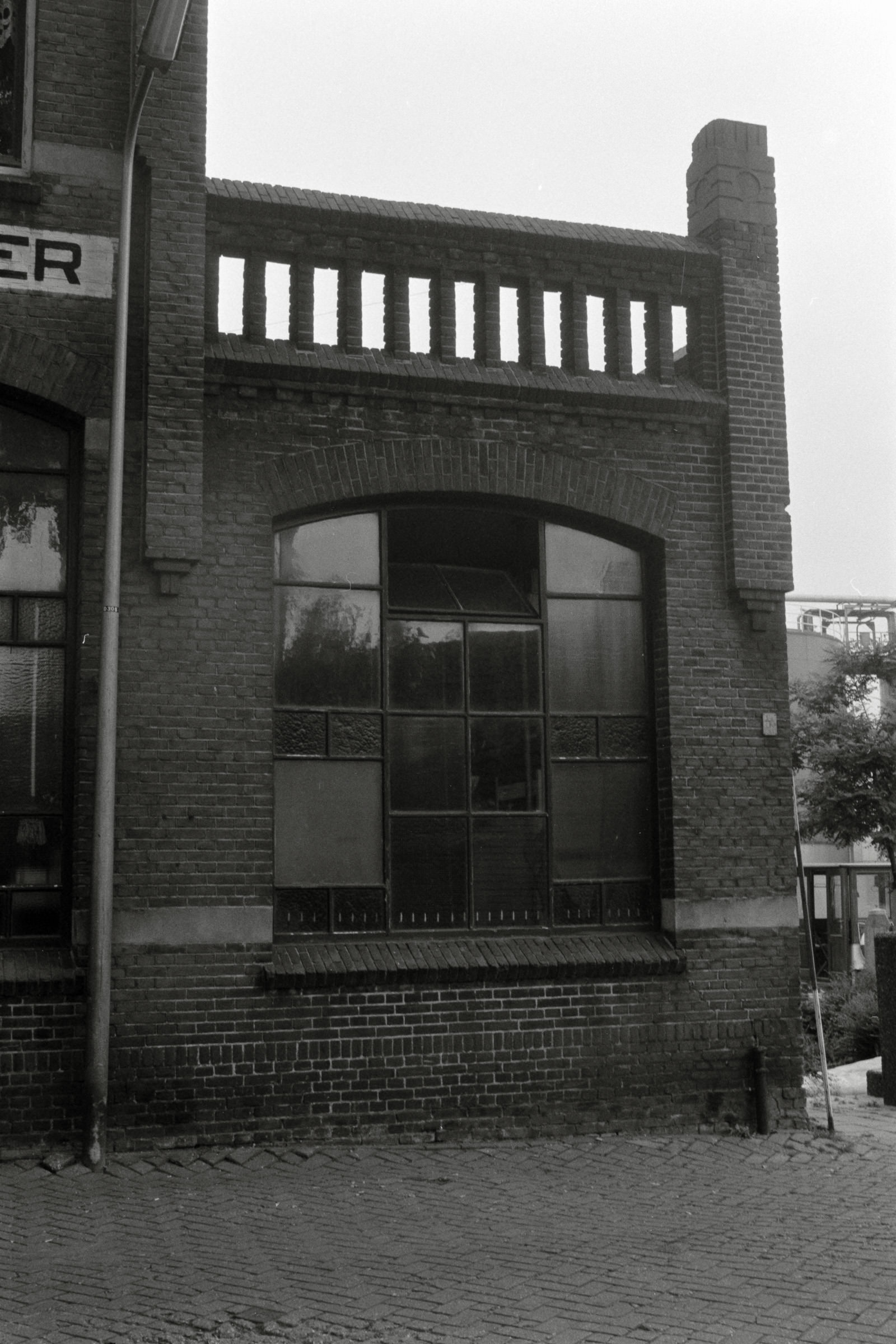 AHP F1992 06 001 sc250507 img05 NLP